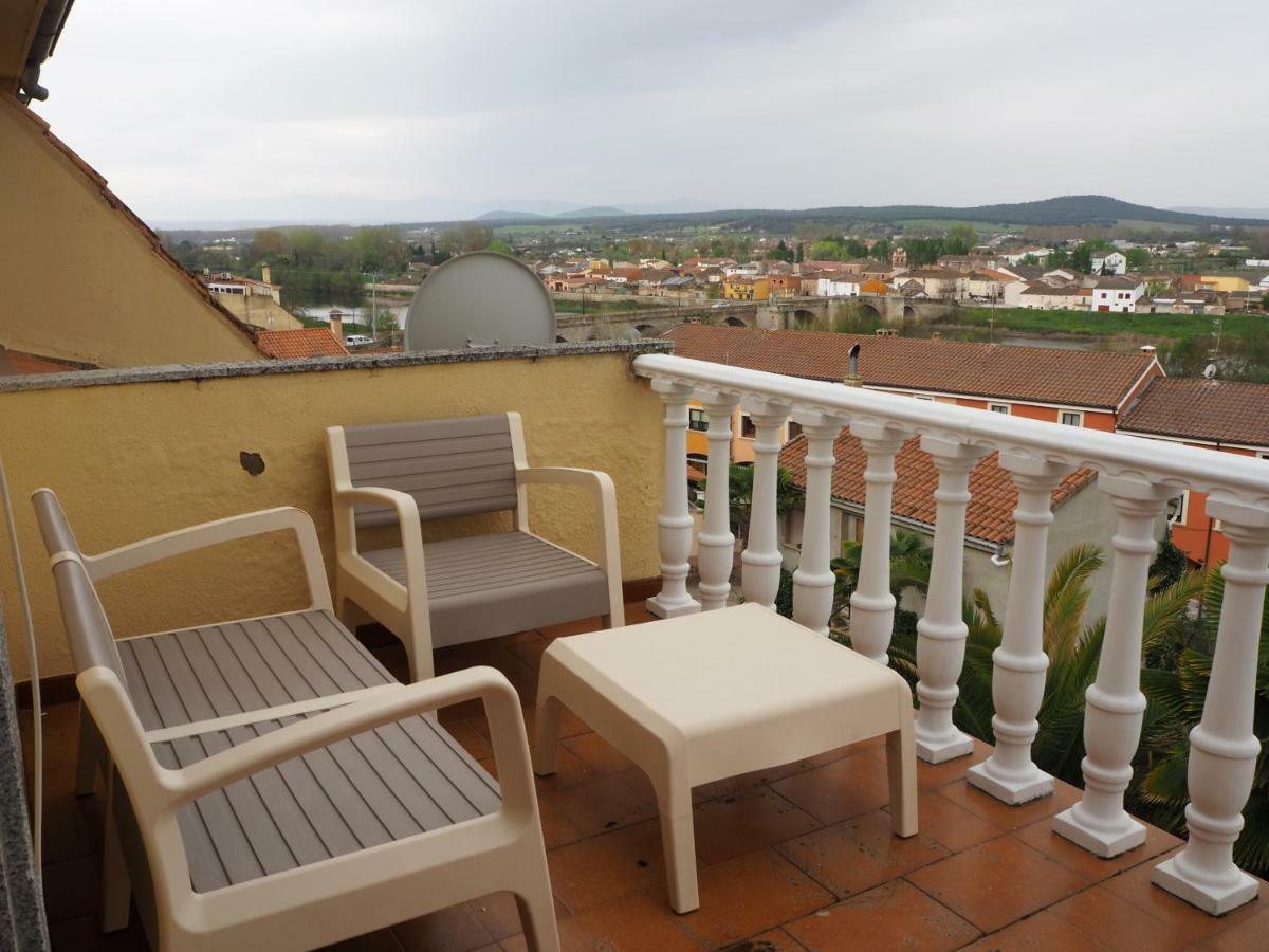 El Cerezo Villa Ciudad-Rodrigo Buitenkant foto